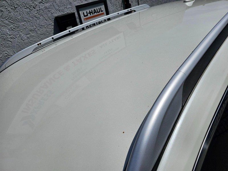Nissan Rogue Vehicle Full-screen Gallery Image 14