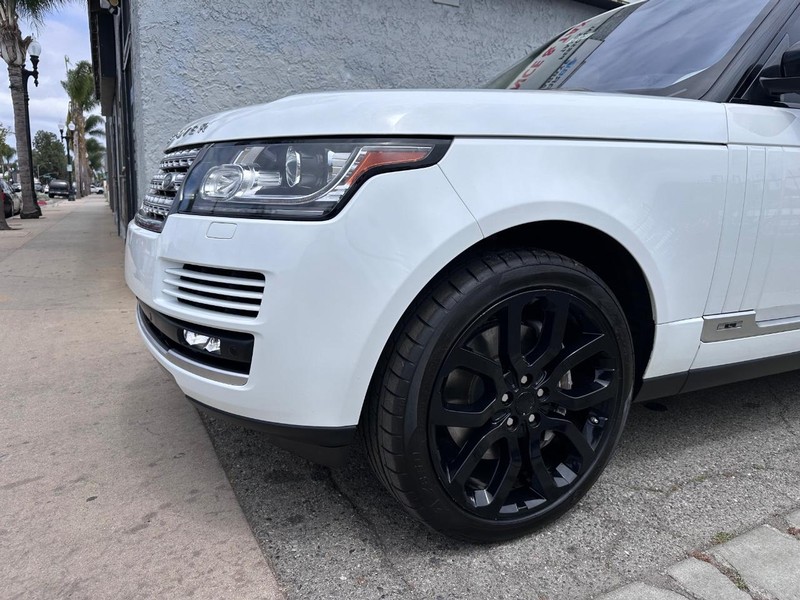 Land Rover Range Rover Vehicle Full-screen Gallery Image 8
