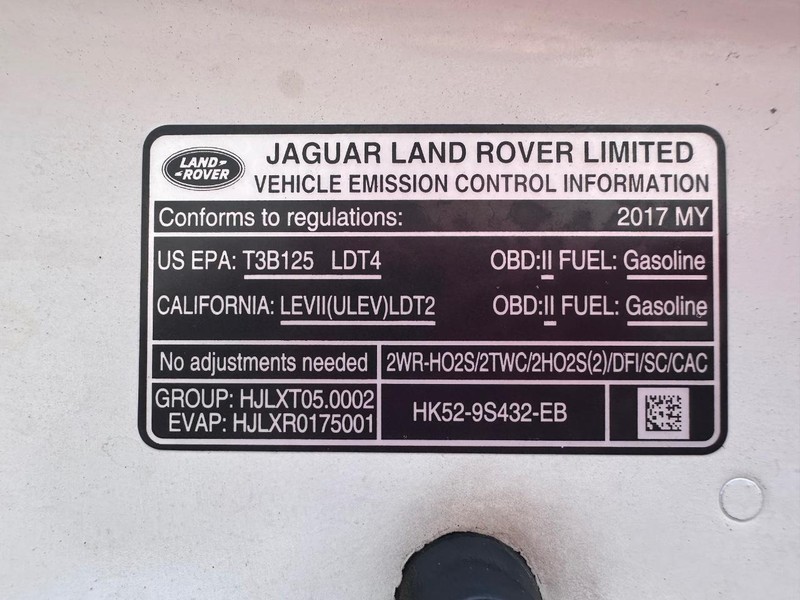 Land Rover Range Rover Vehicle Full-screen Gallery Image 33
