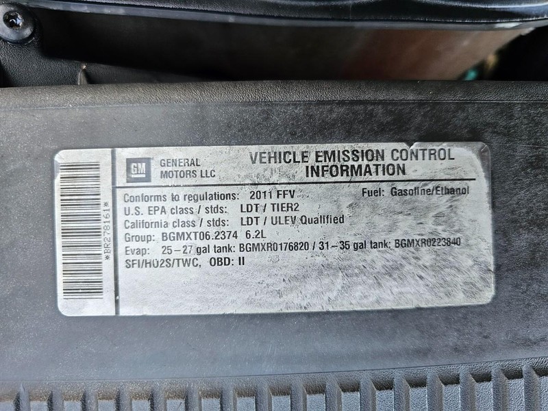 GMC Yukon Vehicle Full-screen Gallery Image 39