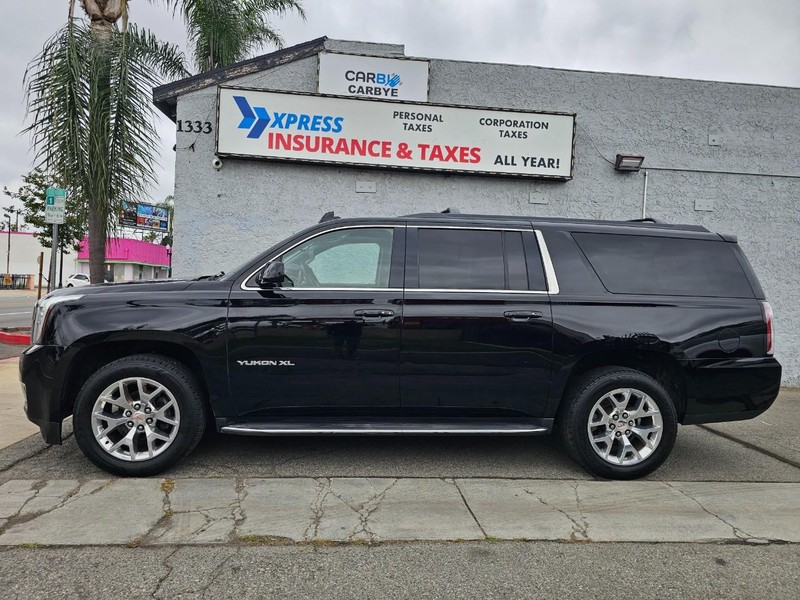 GMC Yukon XL Vehicle Full-screen Gallery Image 2