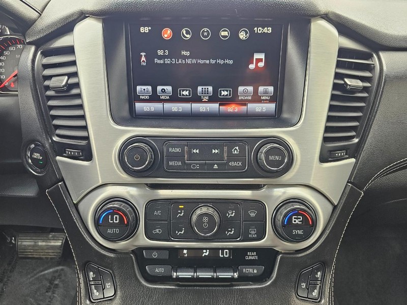 GMC Yukon XL Vehicle Full-screen Gallery Image 33