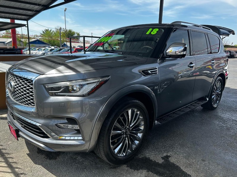 INFINITI QX80 Vehicle Full-screen Gallery Image 4