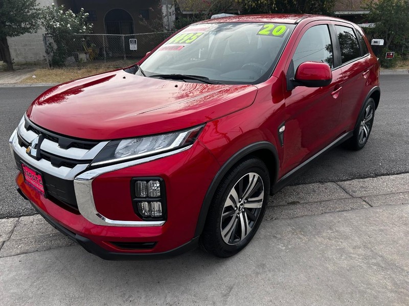 Mitsubishi Outlander Sport Vehicle Full-screen Gallery Image 2