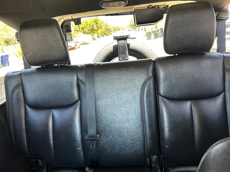 Jeep Wrangler Unlimited Vehicle Full-screen Gallery Image 10