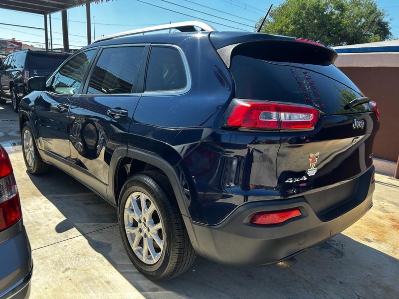 Jeep Cherokee Vehicle Full-screen Gallery Image 3