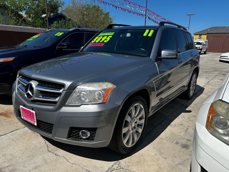 Mercedes-Benz GLK-Class Vehicle Full-screen Gallery Image 2