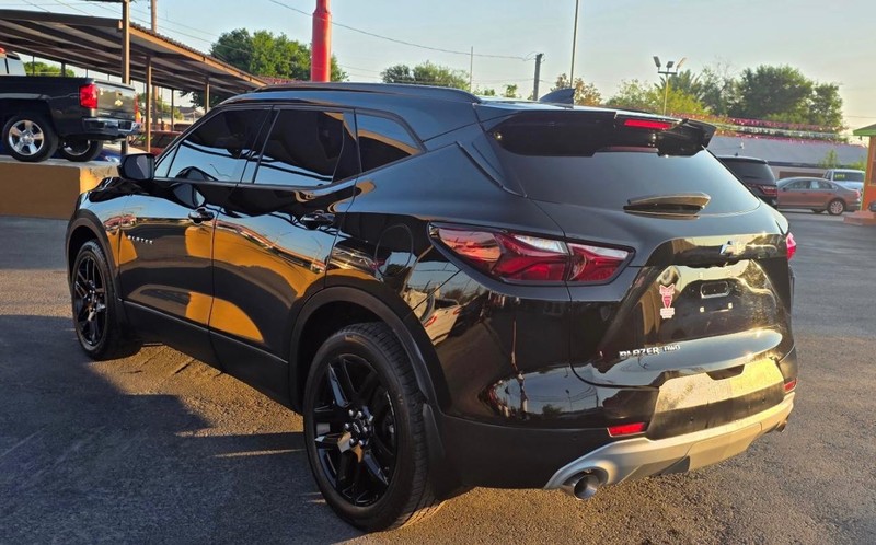 Chevrolet Blazer Vehicle Full-screen Gallery Image 2