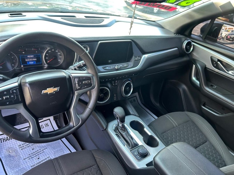 Chevrolet Blazer Vehicle Full-screen Gallery Image 6