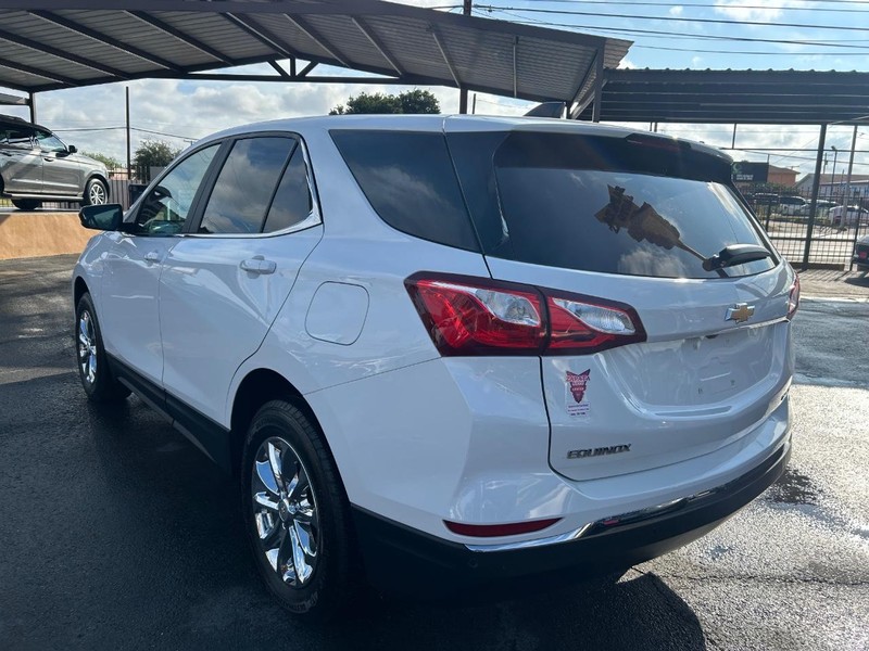 Chevrolet Equinox Vehicle Full-screen Gallery Image 3