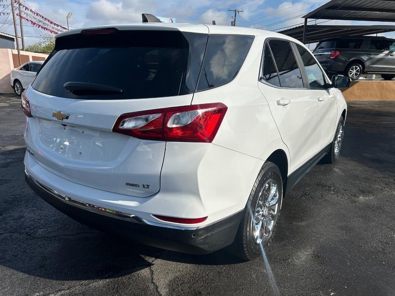 Chevrolet Equinox Vehicle Full-screen Gallery Image 4