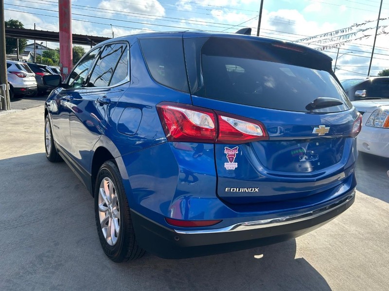 Chevrolet Equinox Vehicle Full-screen Gallery Image 4