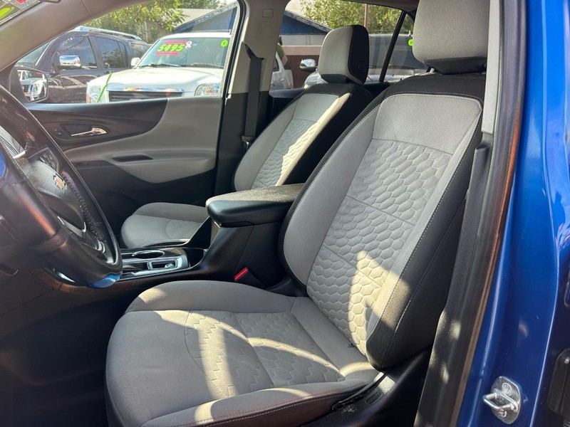 Chevrolet Equinox Vehicle Full-screen Gallery Image 5