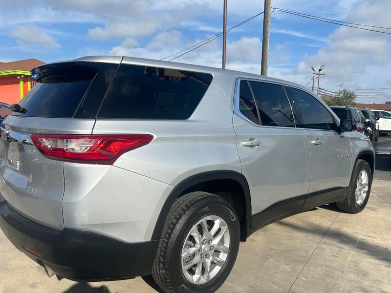 Chevrolet Traverse Vehicle Full-screen Gallery Image 4