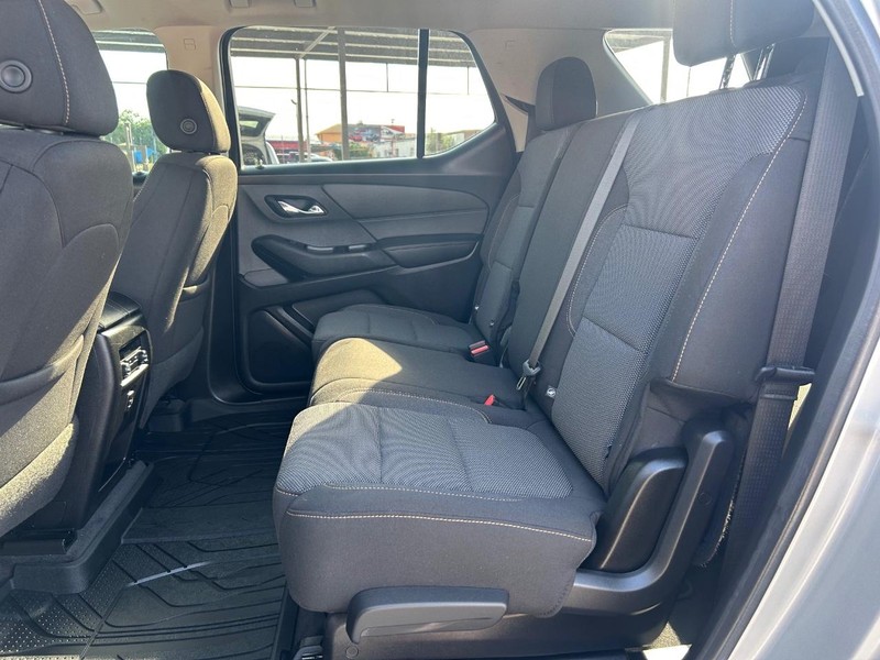 Chevrolet Traverse Vehicle Full-screen Gallery Image 9