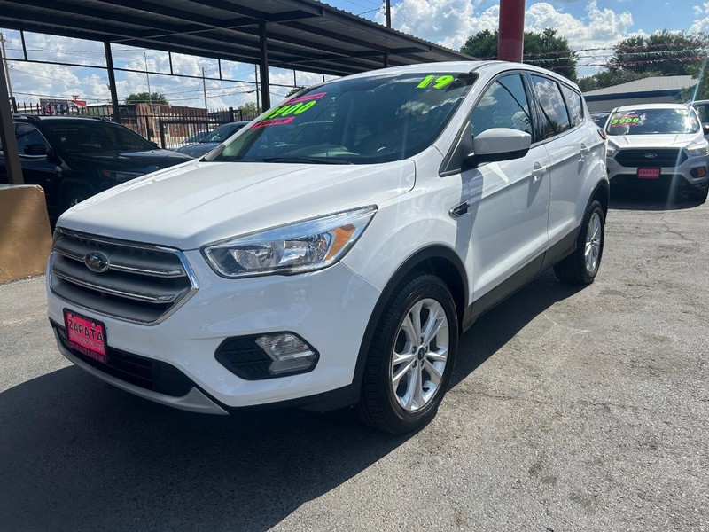 Ford Explorer Vehicle Full-screen Gallery Image 2