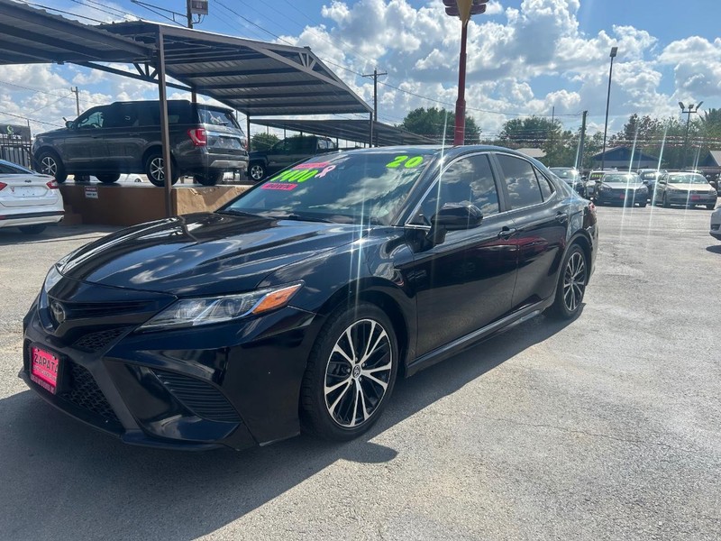 Toyota Camry Vehicle Full-screen Gallery Image 2
