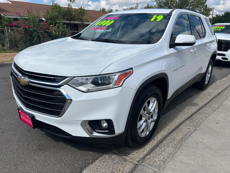 Chevrolet Traverse Vehicle Full-screen Gallery Image 2
