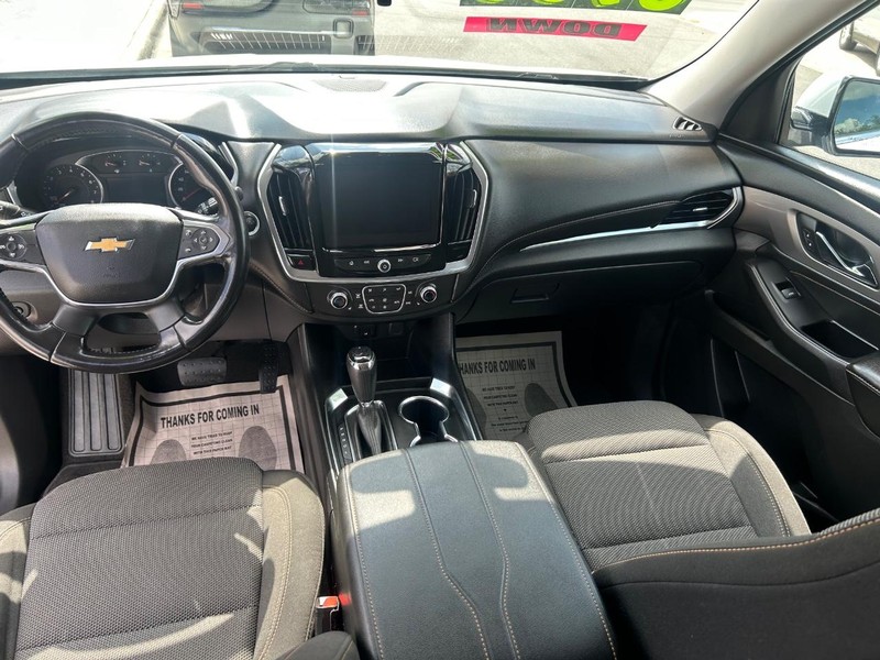 Chevrolet Traverse Vehicle Full-screen Gallery Image 10