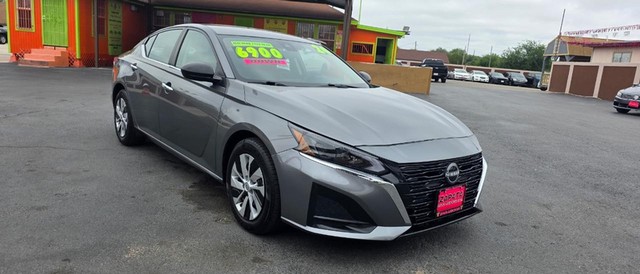 Nissan Altima 2.5 S - Laredo TX