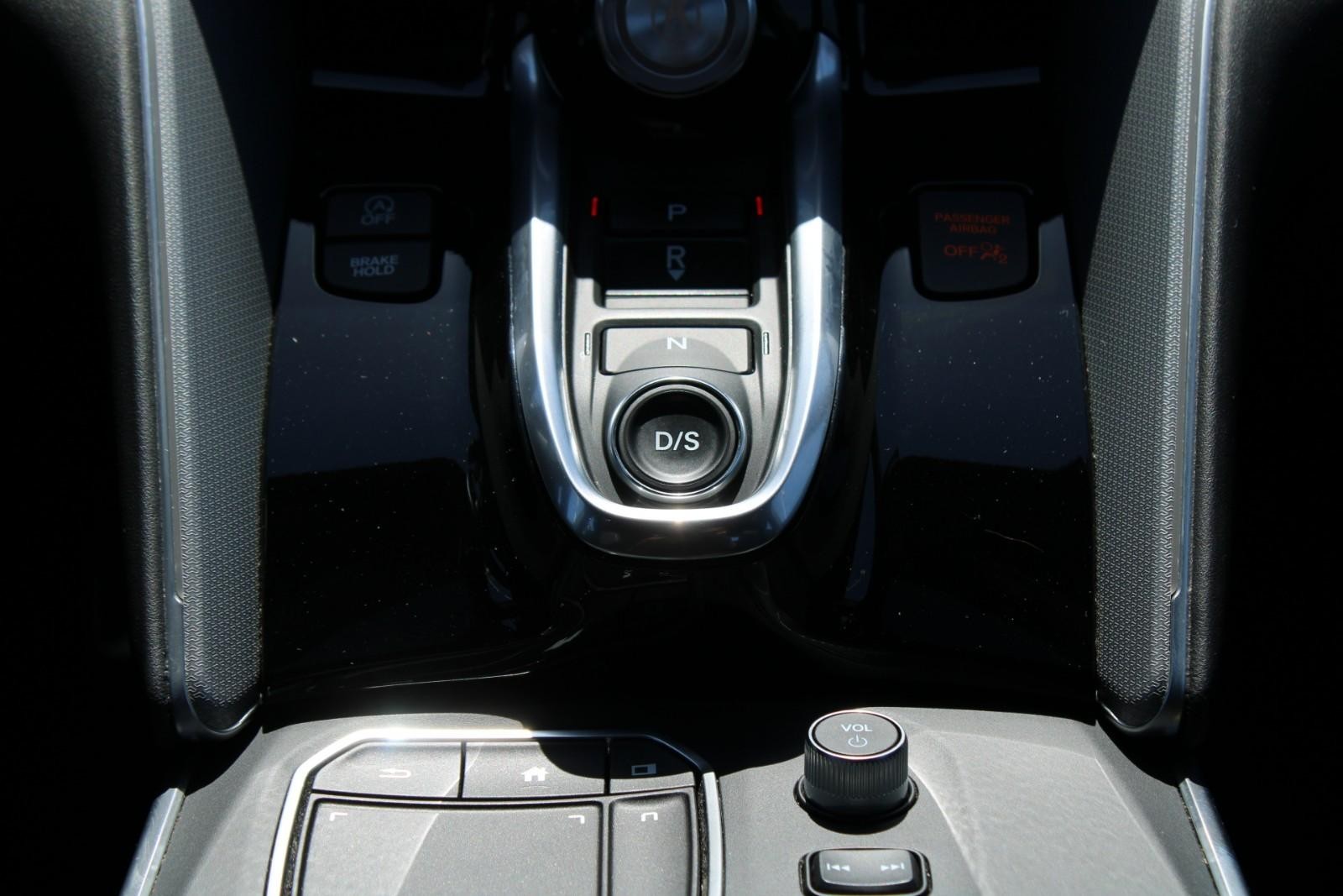 Acura TLX Vehicle Image 09