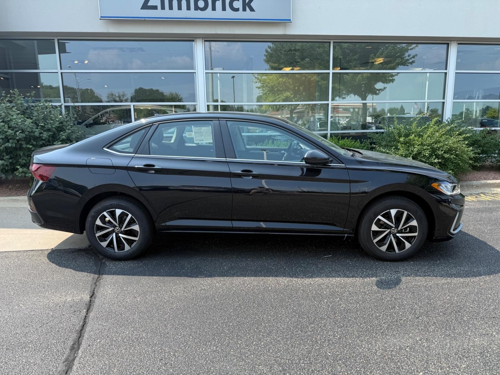 Volkswagen Jetta Vehicle Image 02