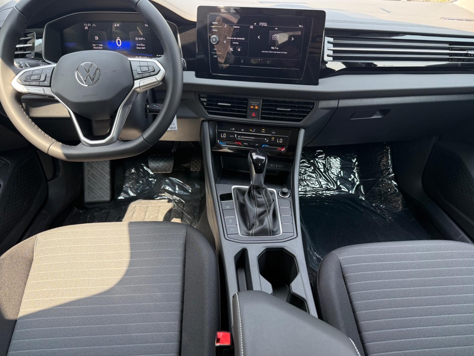 Volkswagen Jetta Vehicle Image 06