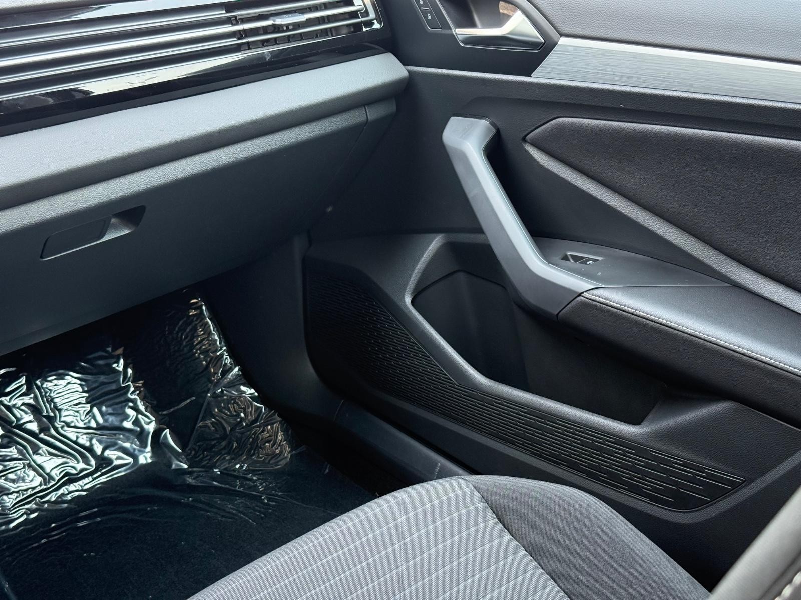 Volkswagen Jetta Vehicle Image 10