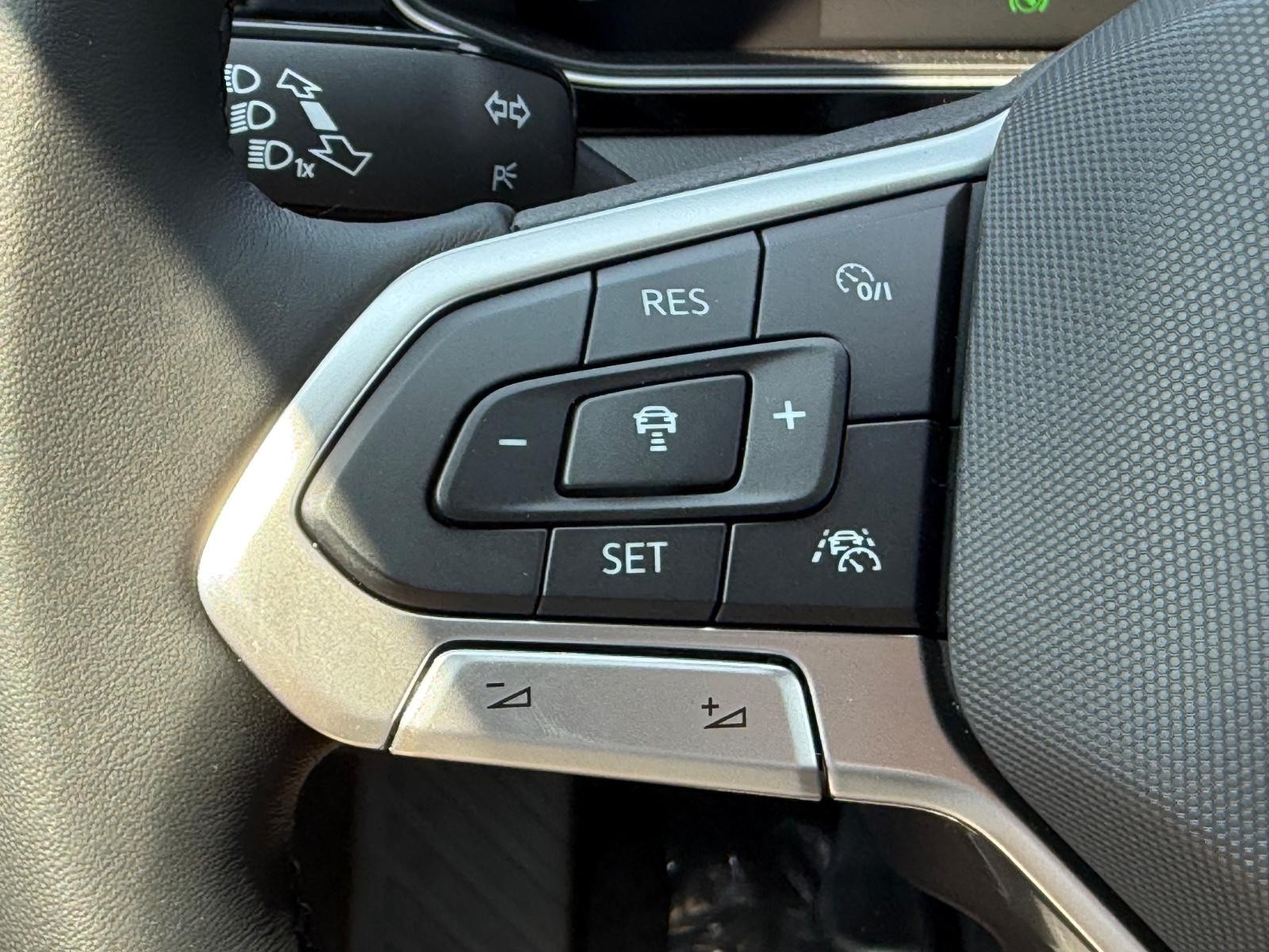 Volkswagen Jetta Vehicle Image 11