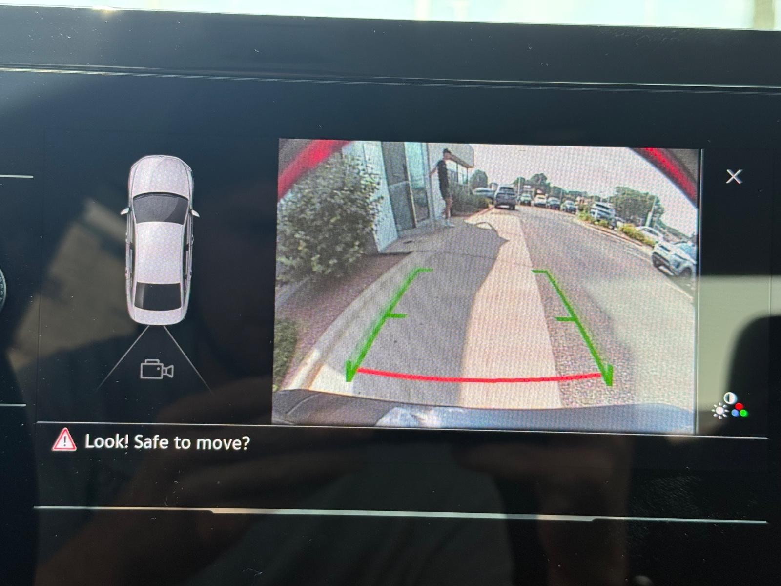 Volkswagen Jetta Vehicle Image 13