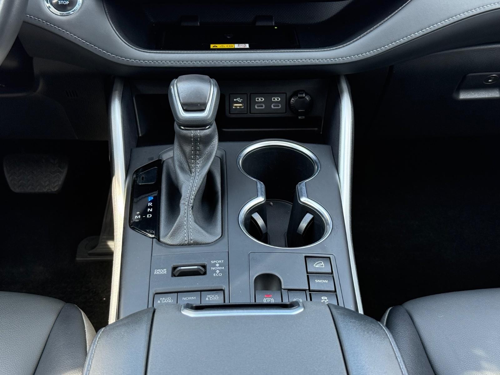 Toyota Highlander Vehicle Image 13