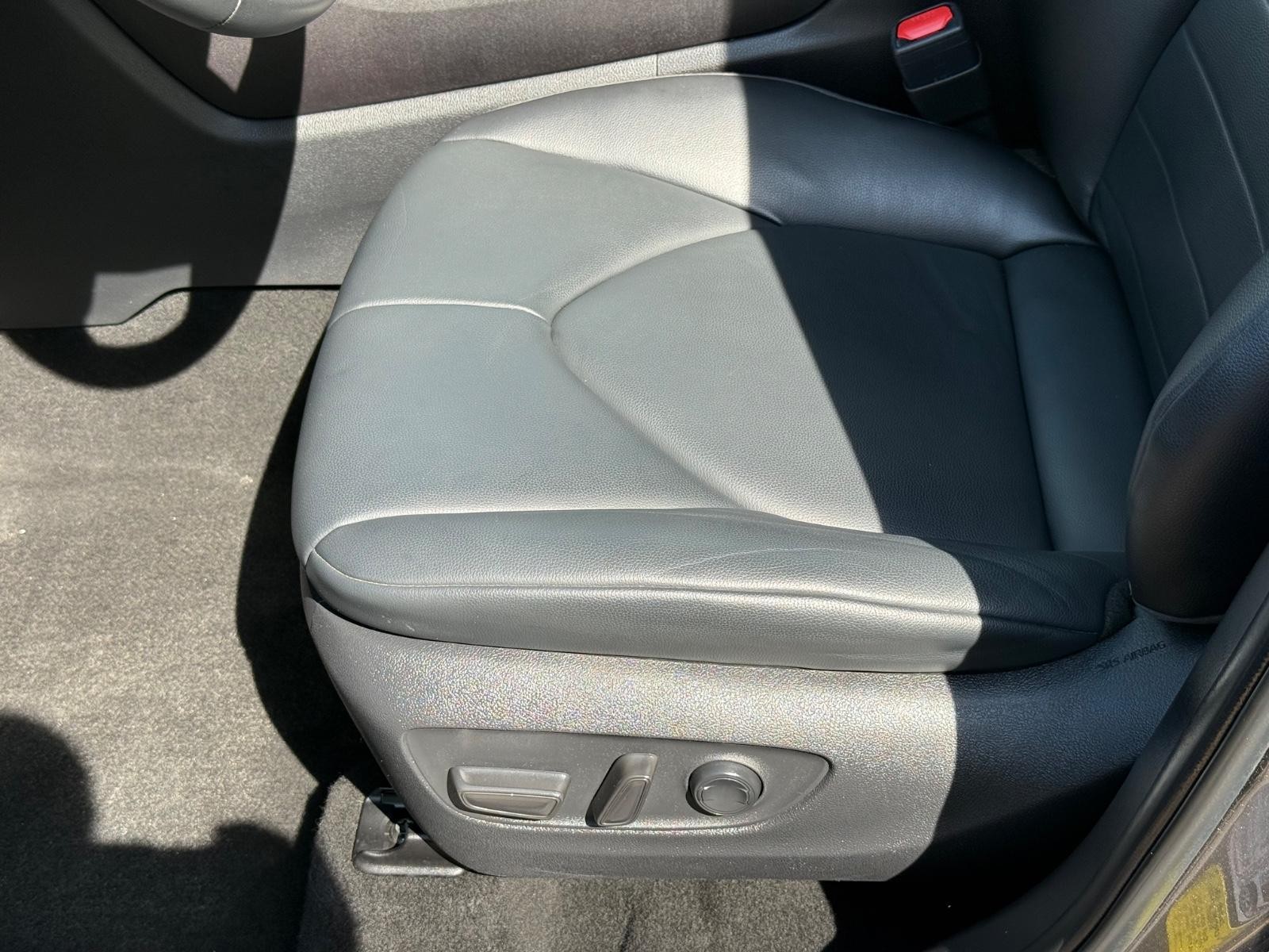 Toyota Highlander Vehicle Image 22