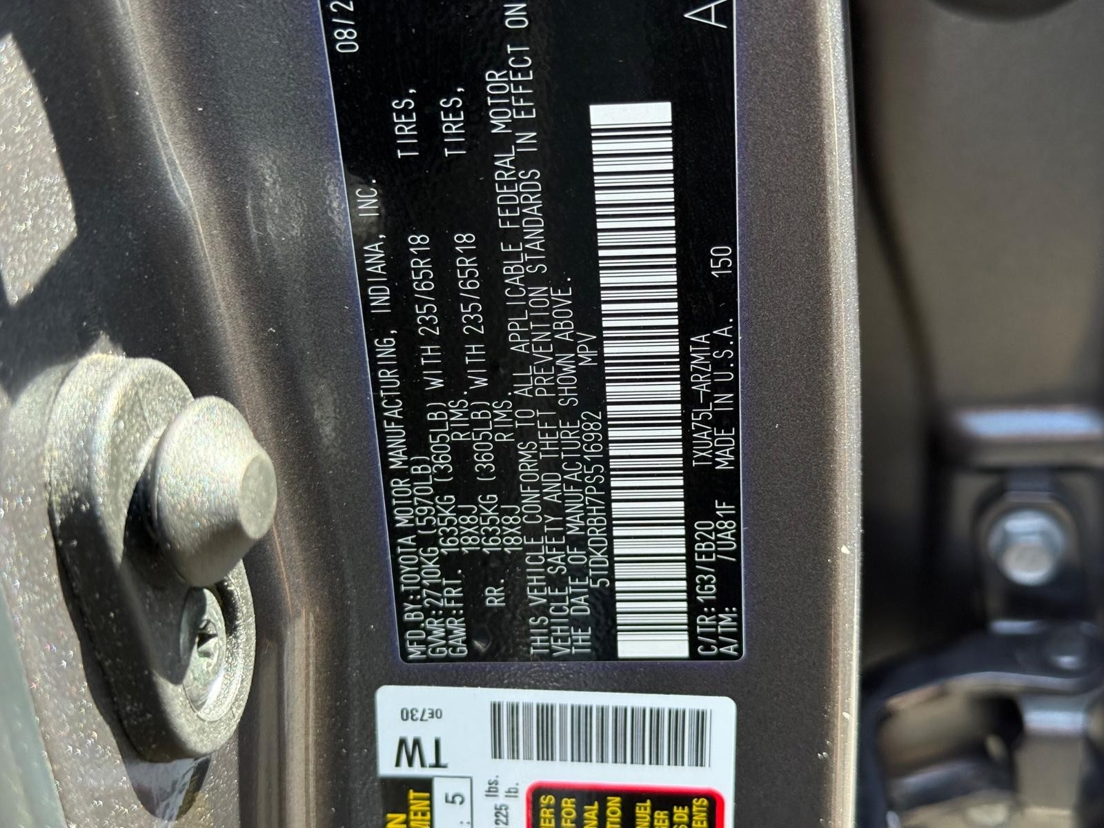 Toyota Highlander Vehicle Image 23