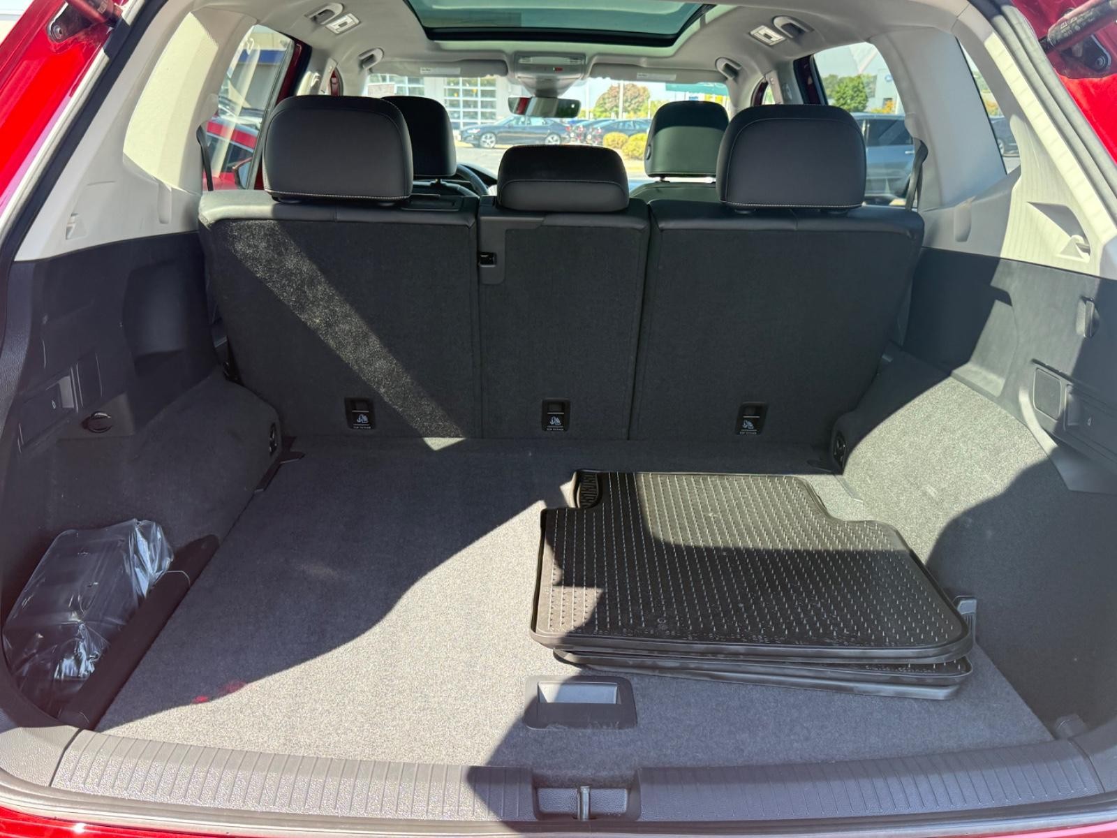 Volkswagen Tiguan Vehicle Image 05