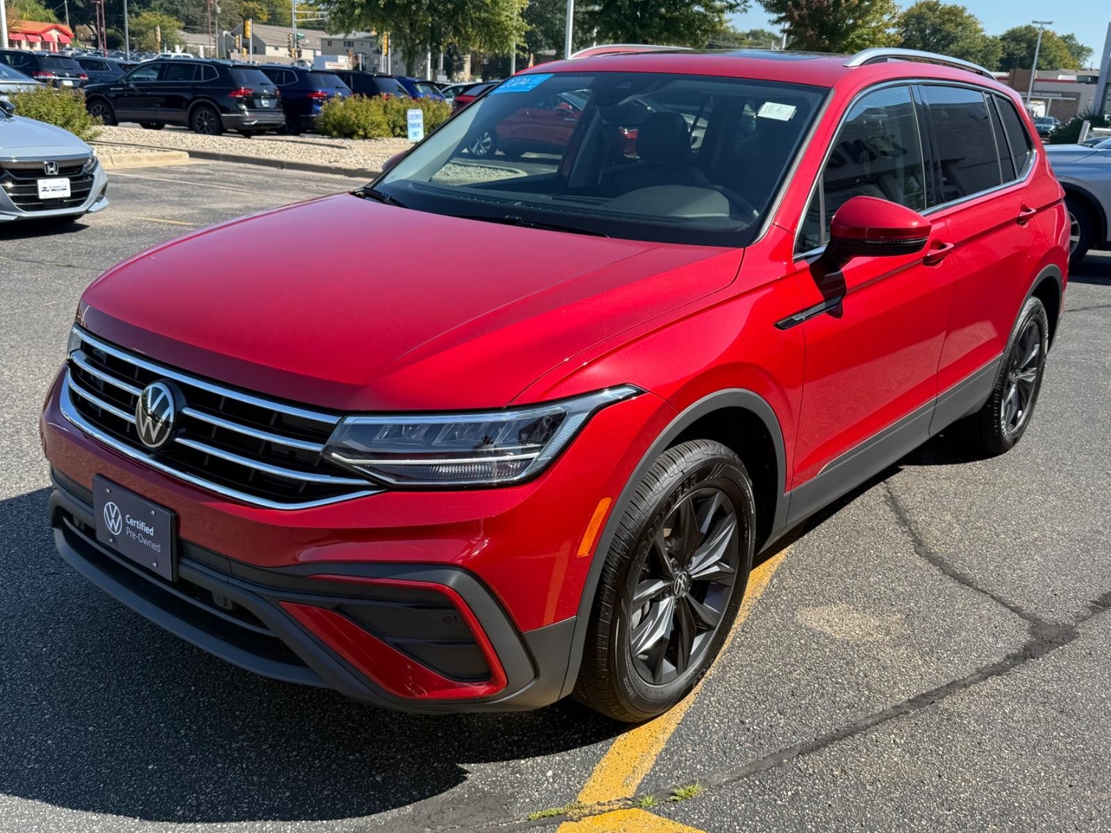 Volkswagen Tiguan Vehicle Image 08