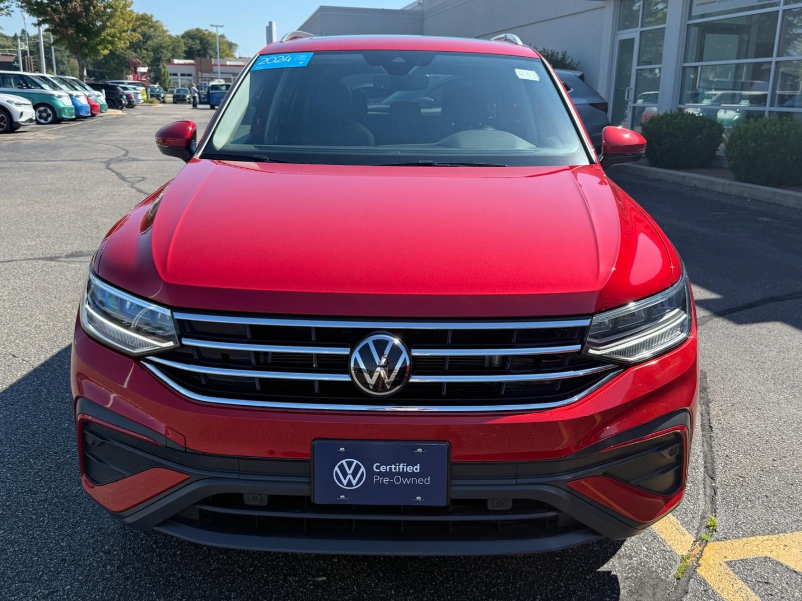 Volkswagen Tiguan Vehicle Image 09