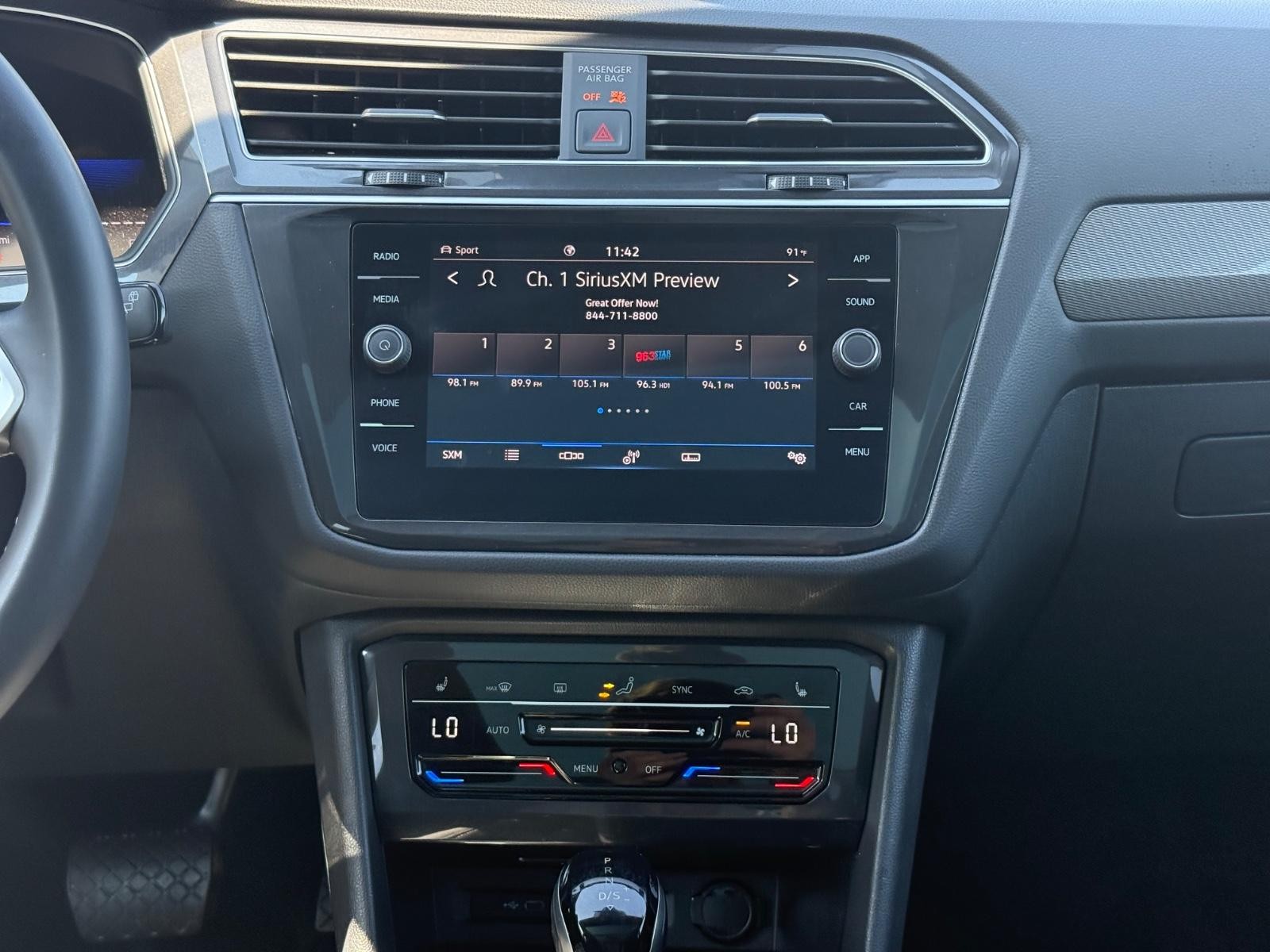 Volkswagen Tiguan Vehicle Image 12