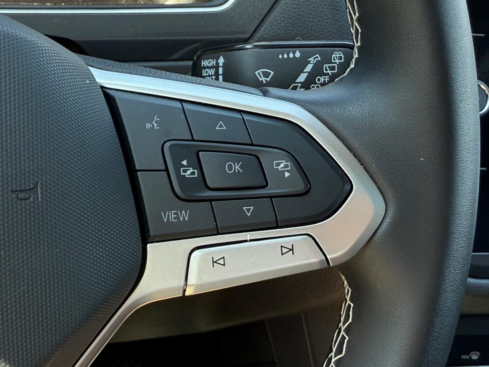 Volkswagen Tiguan Vehicle Image 17