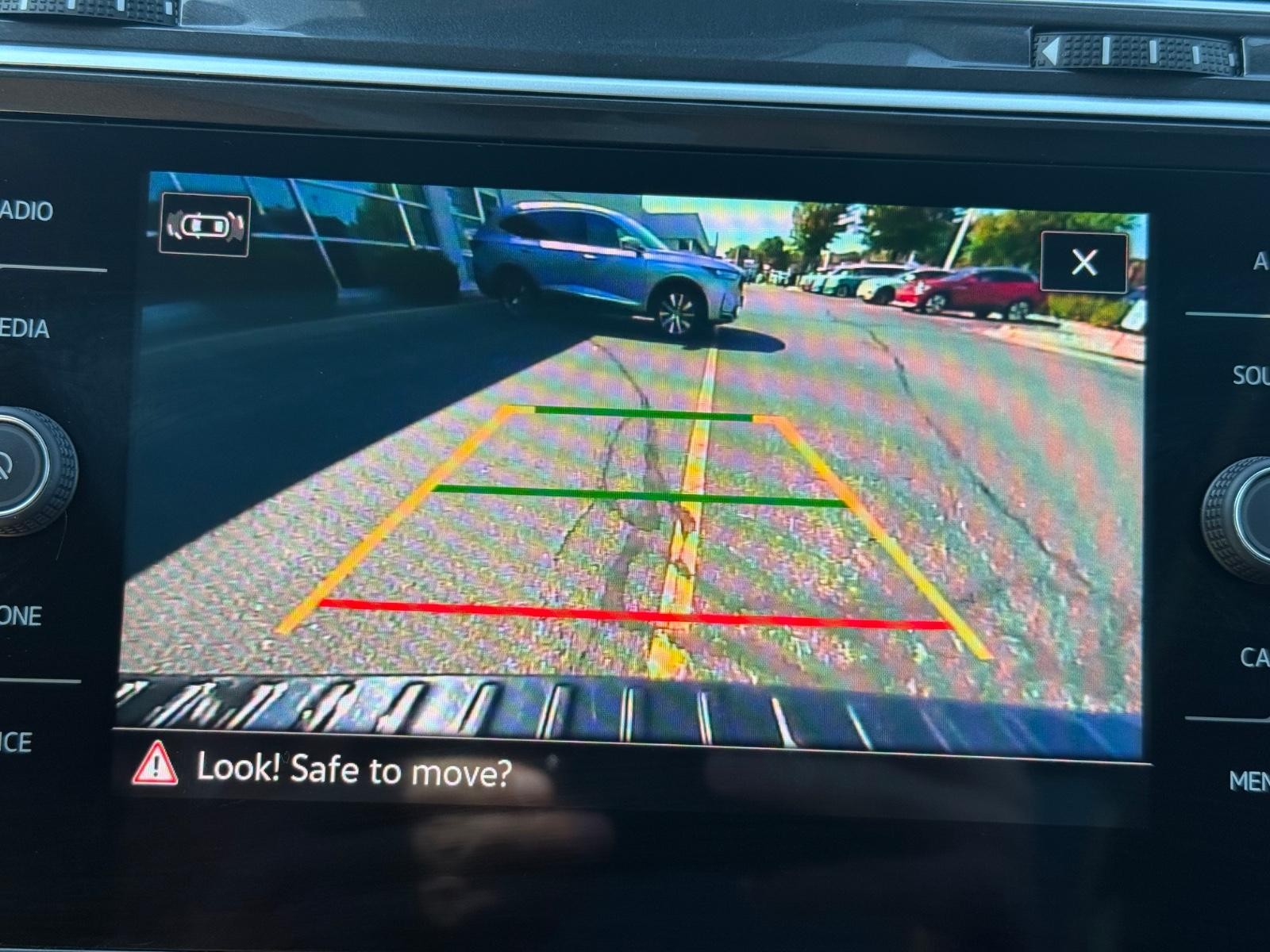 Volkswagen Tiguan Vehicle Image 18