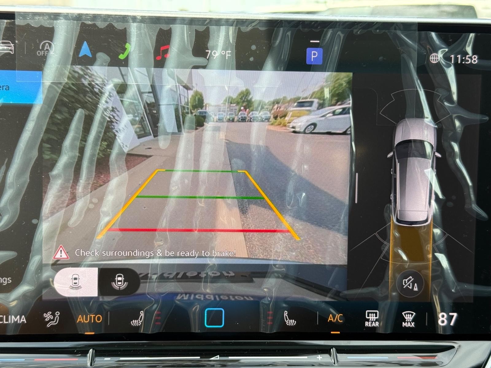 Volkswagen Tiguan Vehicle Image 13