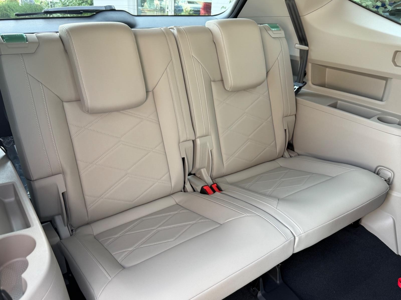 Volkswagen Atlas Vehicle Image 05