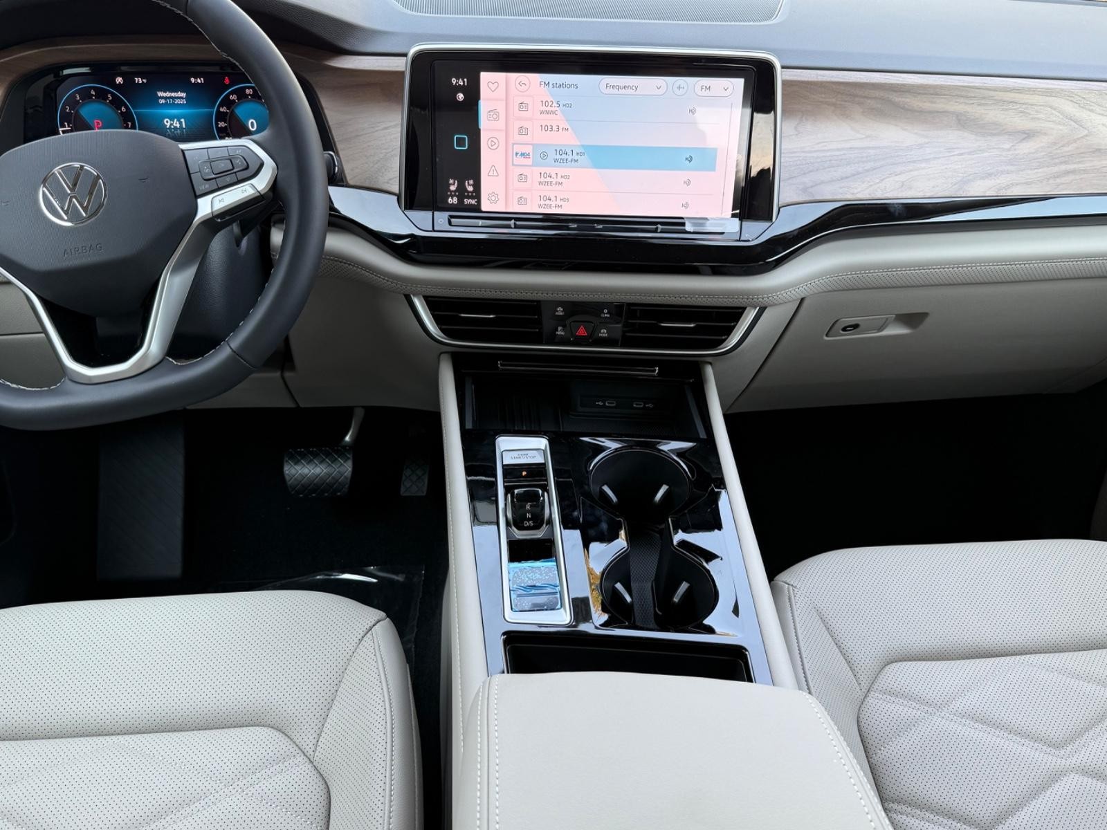 Volkswagen Atlas Vehicle Image 07