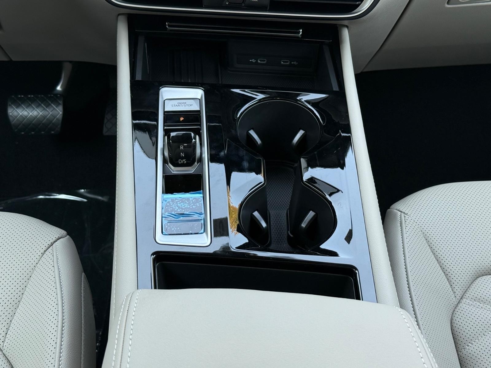 Volkswagen Atlas Vehicle Image 09