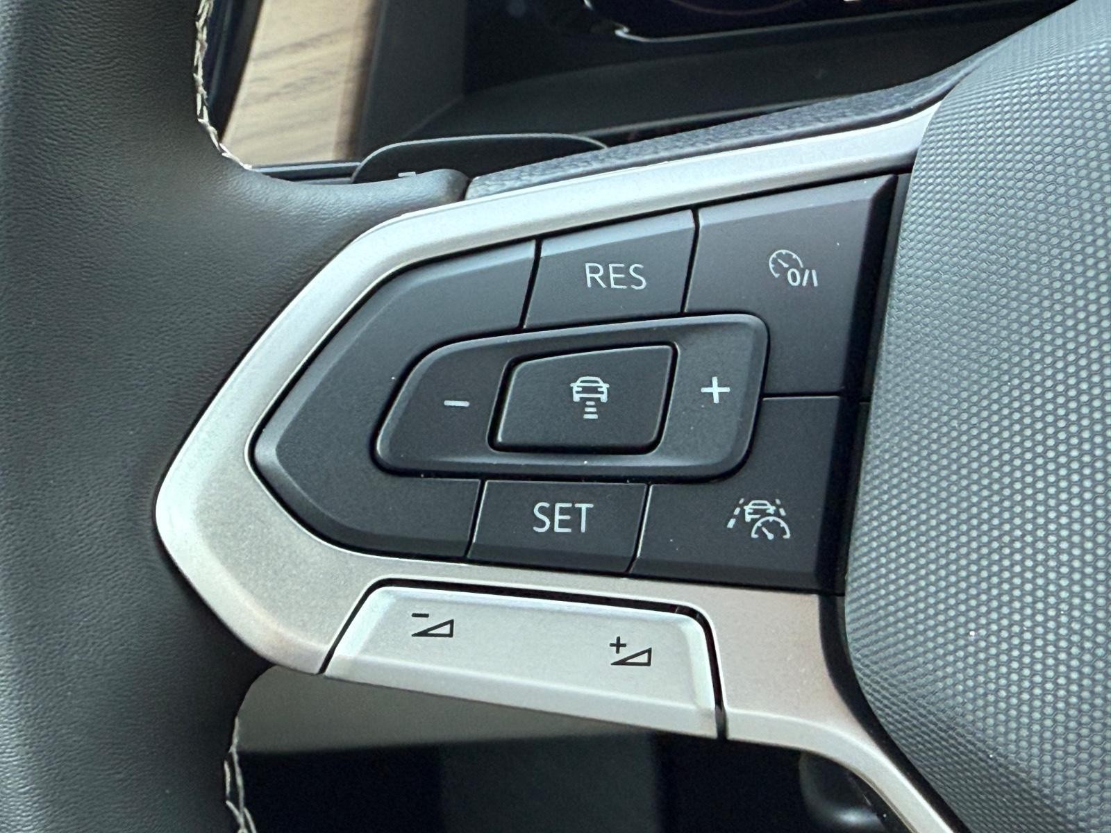 Volkswagen Atlas Vehicle Image 12