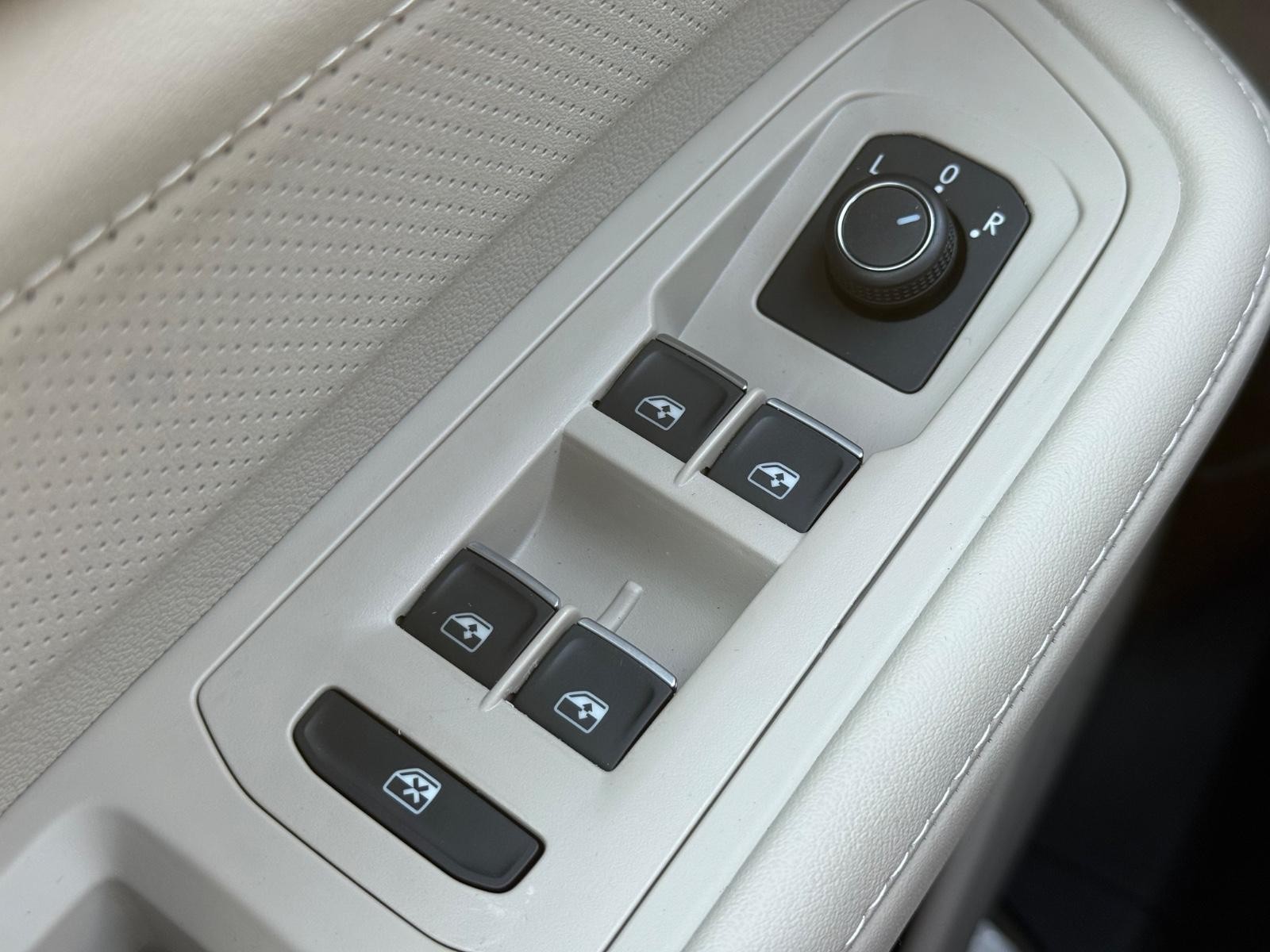 Volkswagen Atlas Vehicle Image 16