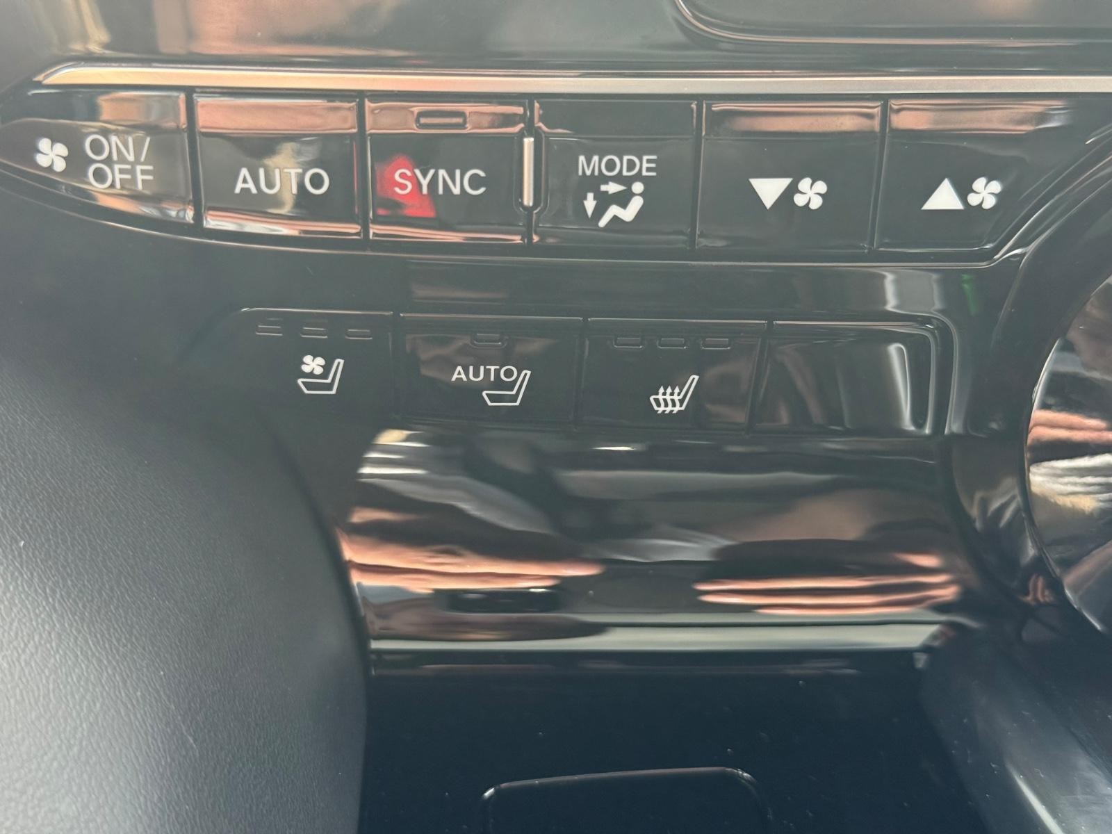 Acura MDX Vehicle Image 21