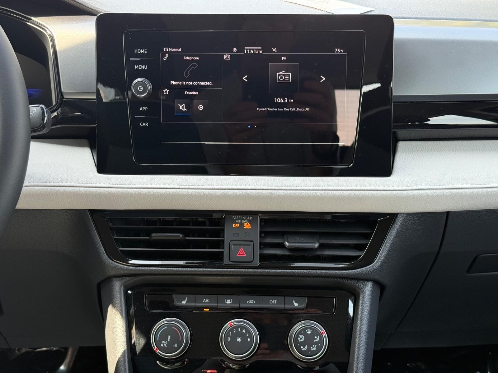 Volkswagen Taos Vehicle Image 07