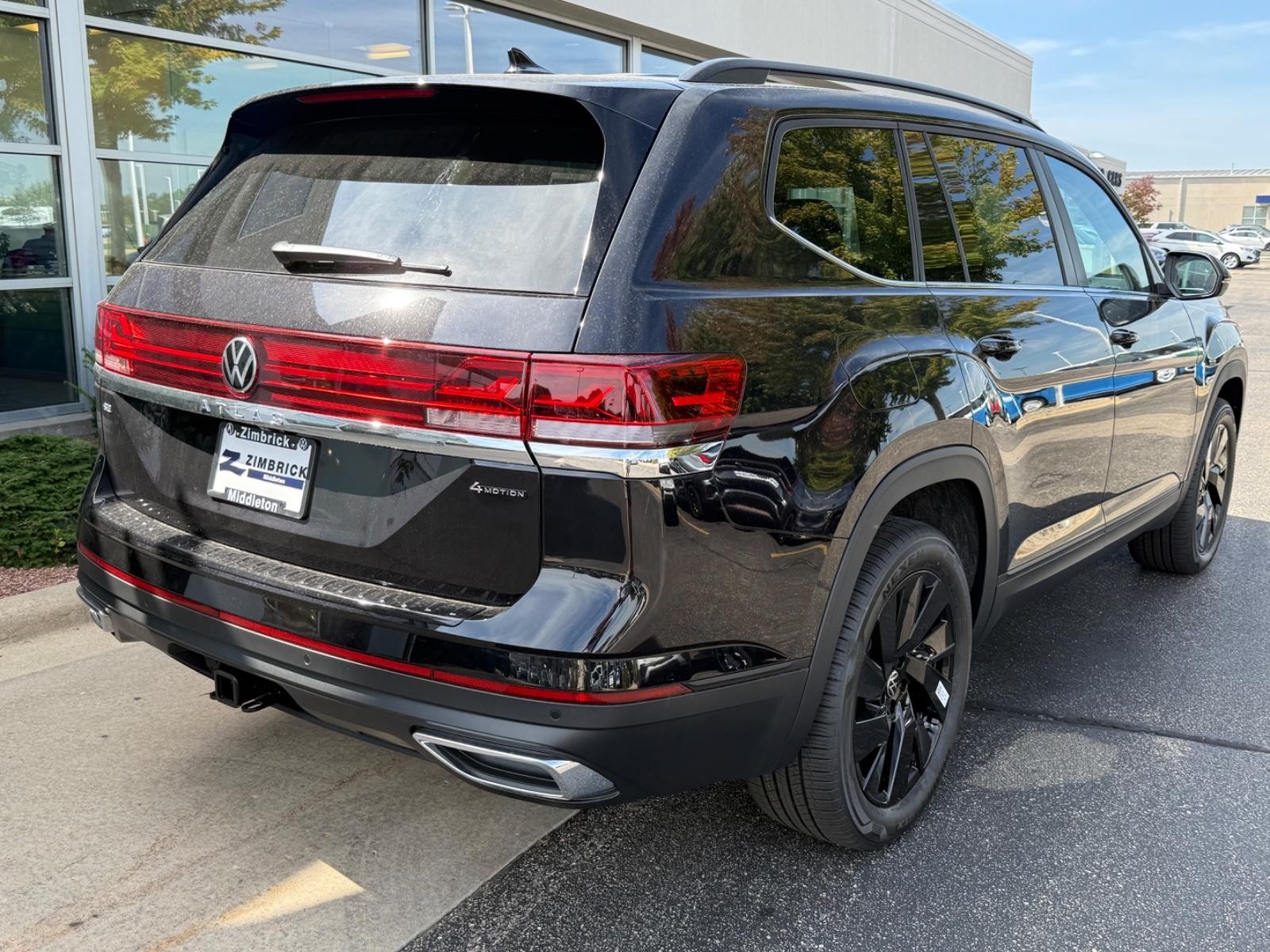 Volkswagen Atlas Vehicle Image 03