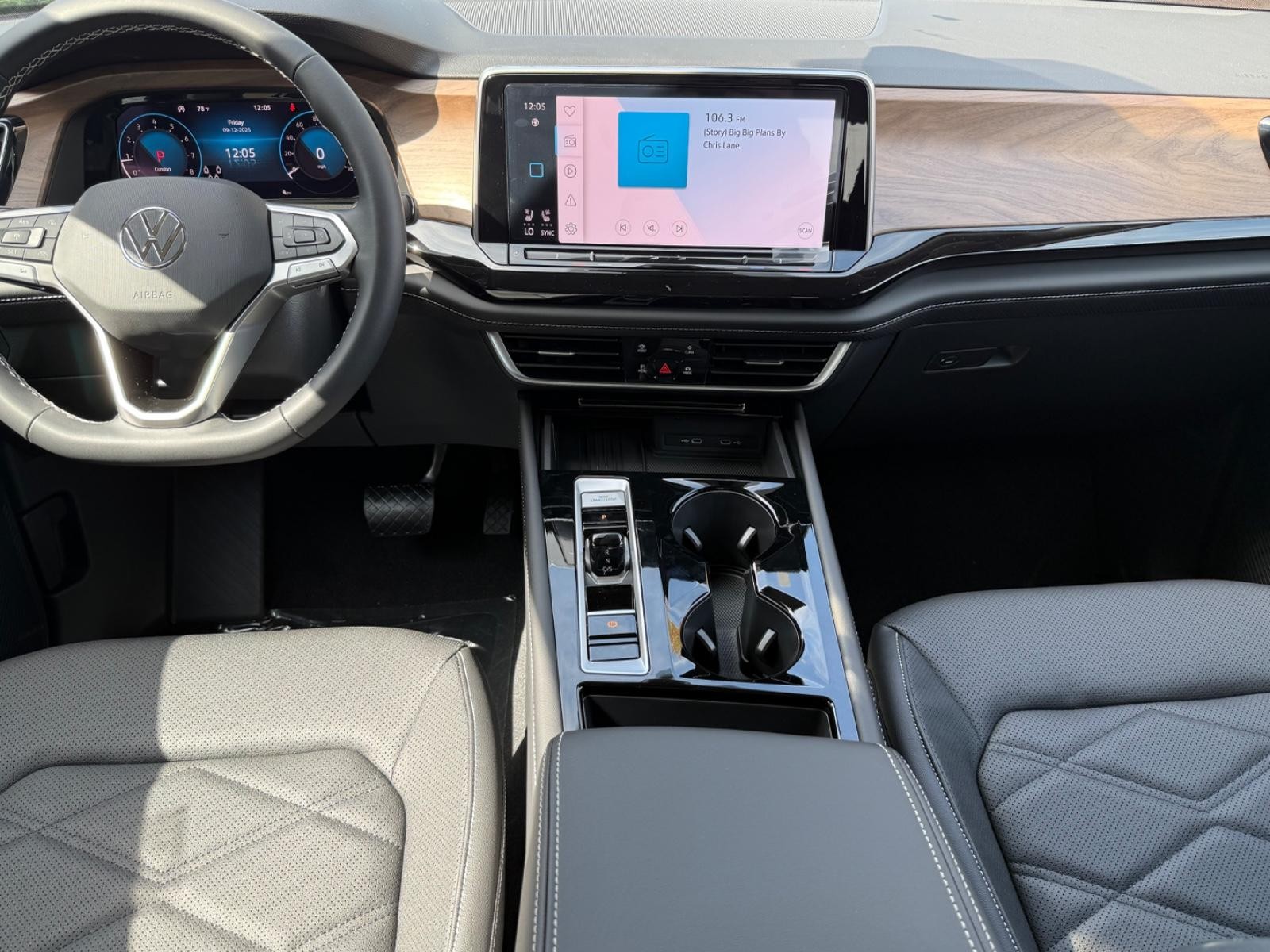 Volkswagen Atlas Vehicle Image 07