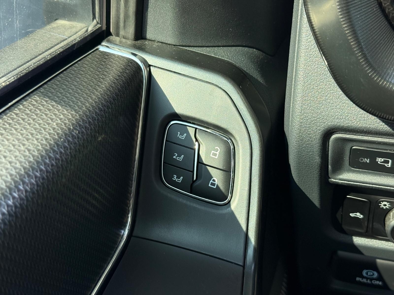 Ford F-150 Vehicle Image 16